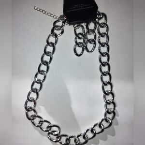 Paparazzi Silver Chain Necklace And Earrings Set